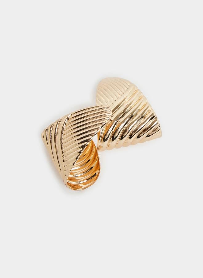 Styli Gold Textured Stud Earrings - Image 3
